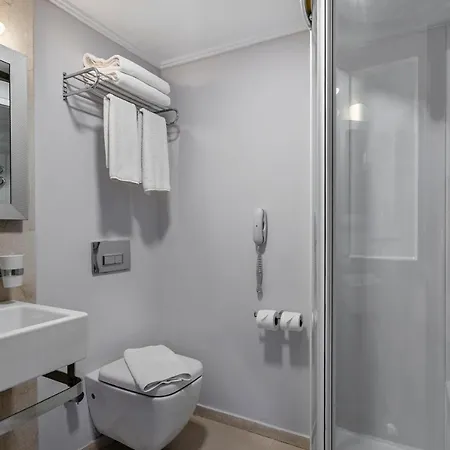 Sisushotel Чешме