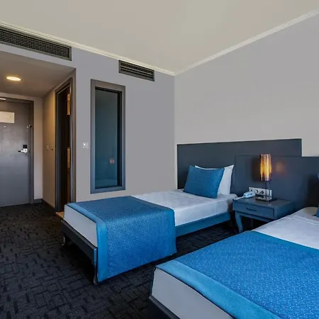Sisushotel 4* Çeşme