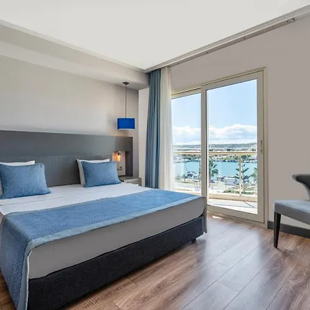 Otel Sisushotel Çeşme